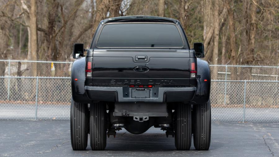  Ford F-650 Pickup Supertruck 2005 года  (фото 19 из 20)